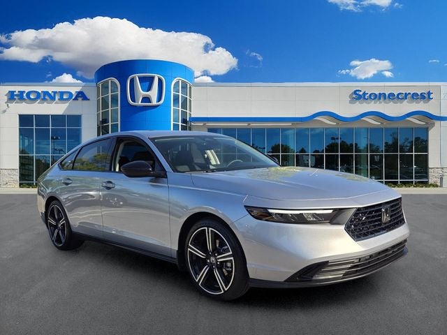 2026 Honda Accord SE in Solar Silver Metallic — front three-quarter view