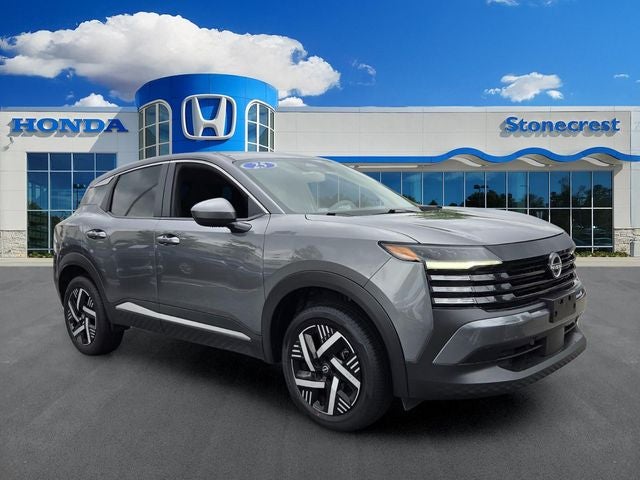 2025 Nissan Kicks SV in Gun Metallic — front three-quarter view
