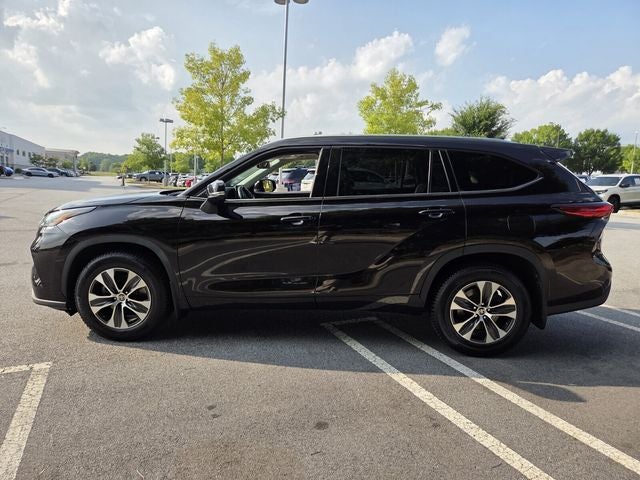 2021 Toyota Highlander — detail view